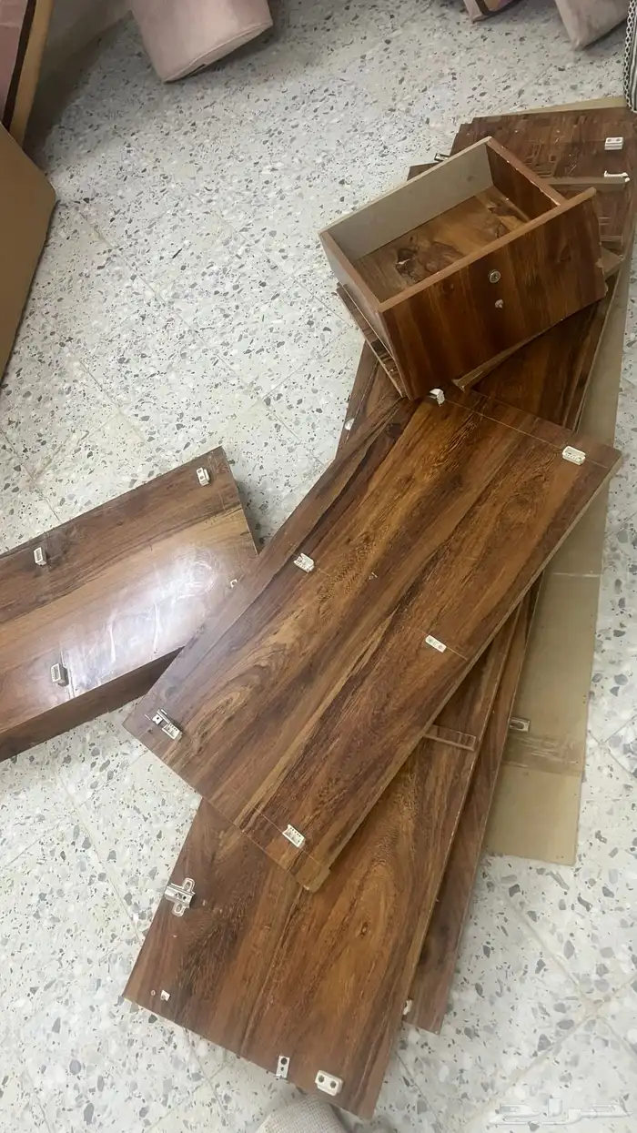 درج نفر واحد درج معاليق ودرج ارفف واخره سحاب واحد 3