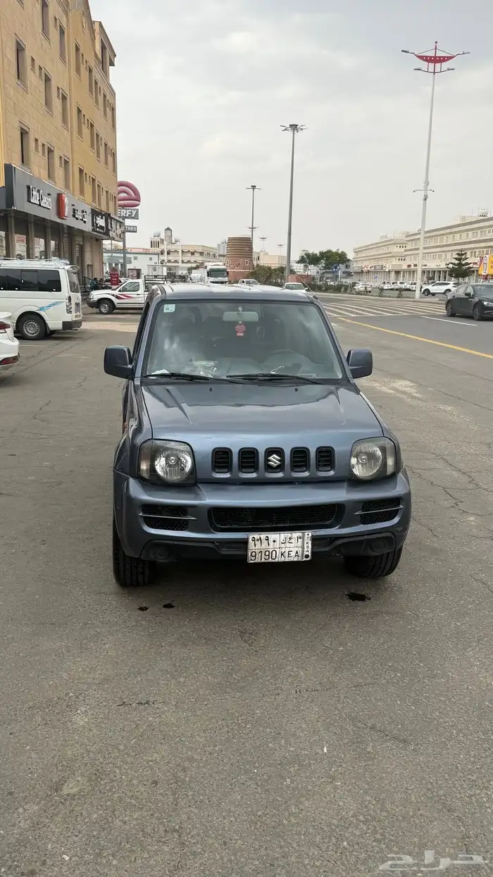 جيب سزوكي جمني مكينه قير دبل شرط مكيف شغال مرشوش مغير لونه 4