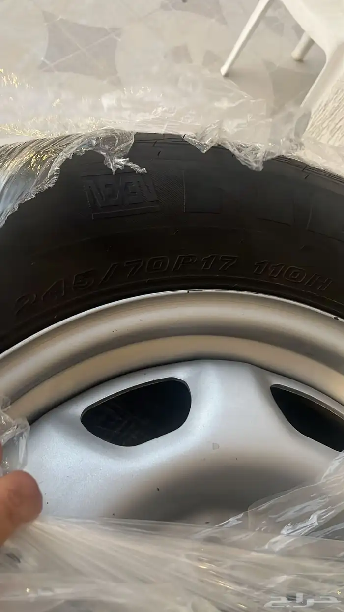 طقم جنوط شامل كفرات فورد f150 ممشى قليل 0