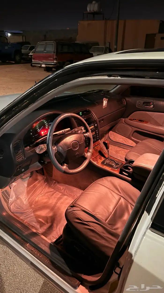 للبيع لكزس LS 400 3