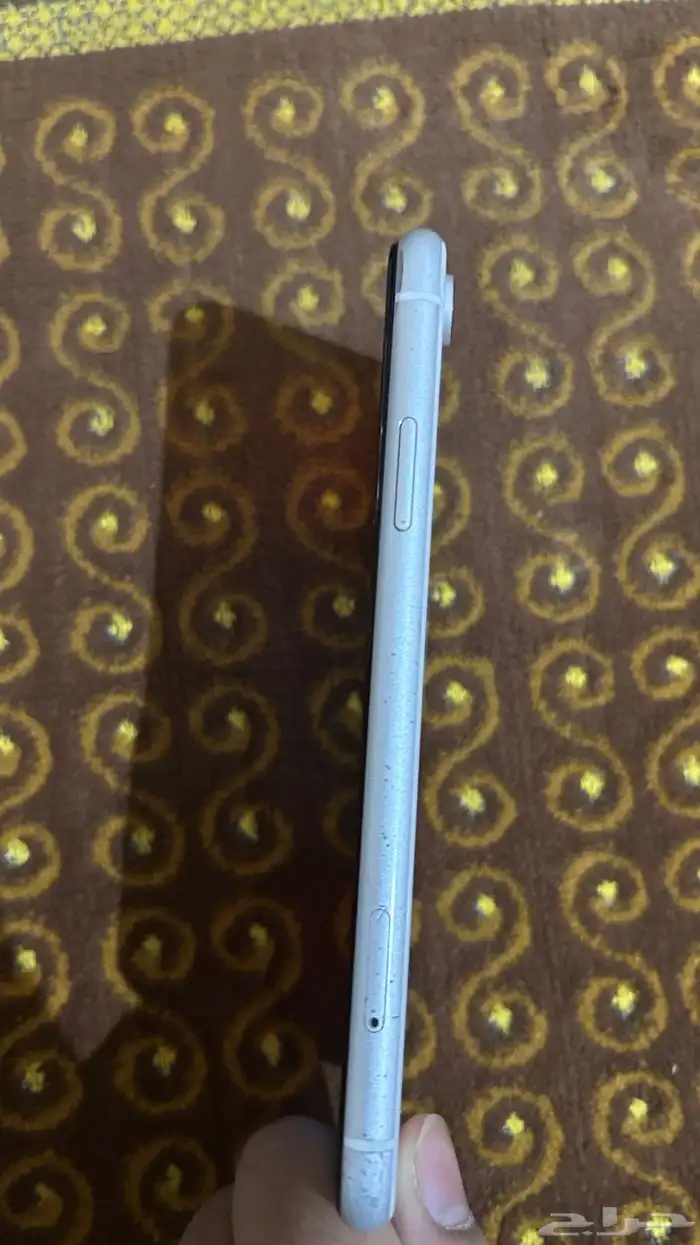 ايفونxr 4
