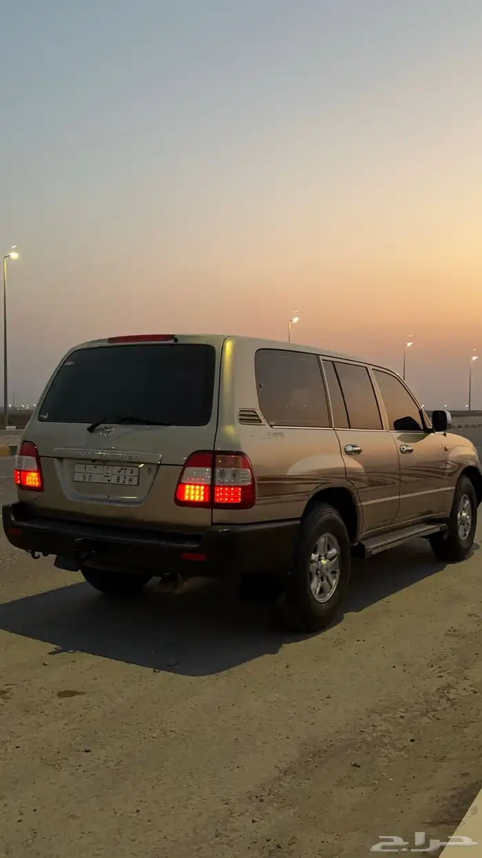 للبيع تويوتا لاند كروزر 2006 جي اكس 5