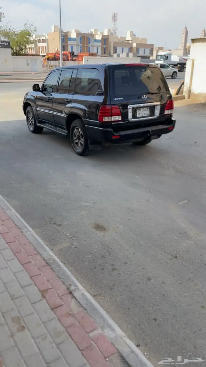 جيب لكزس نضيف للبيع او البدل تاهو او يوكن. 1