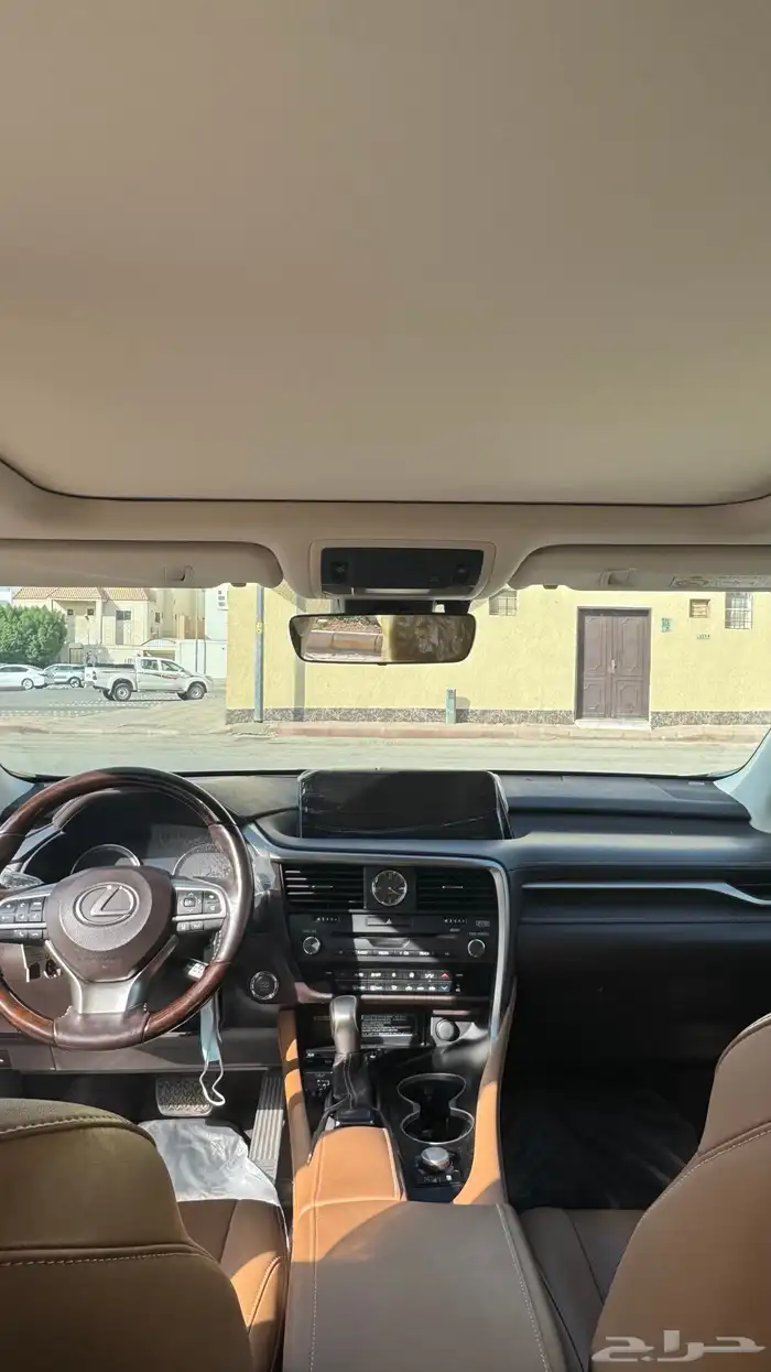 جيب لكزس RX 8