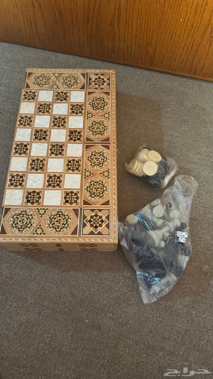 طاولة زهر و شطرنج دمشقية 1