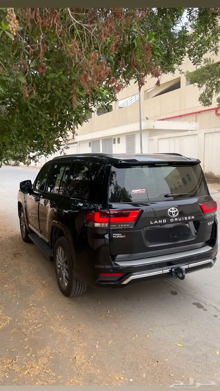لاندكروزر L5 2023 ممشى قليل 0
