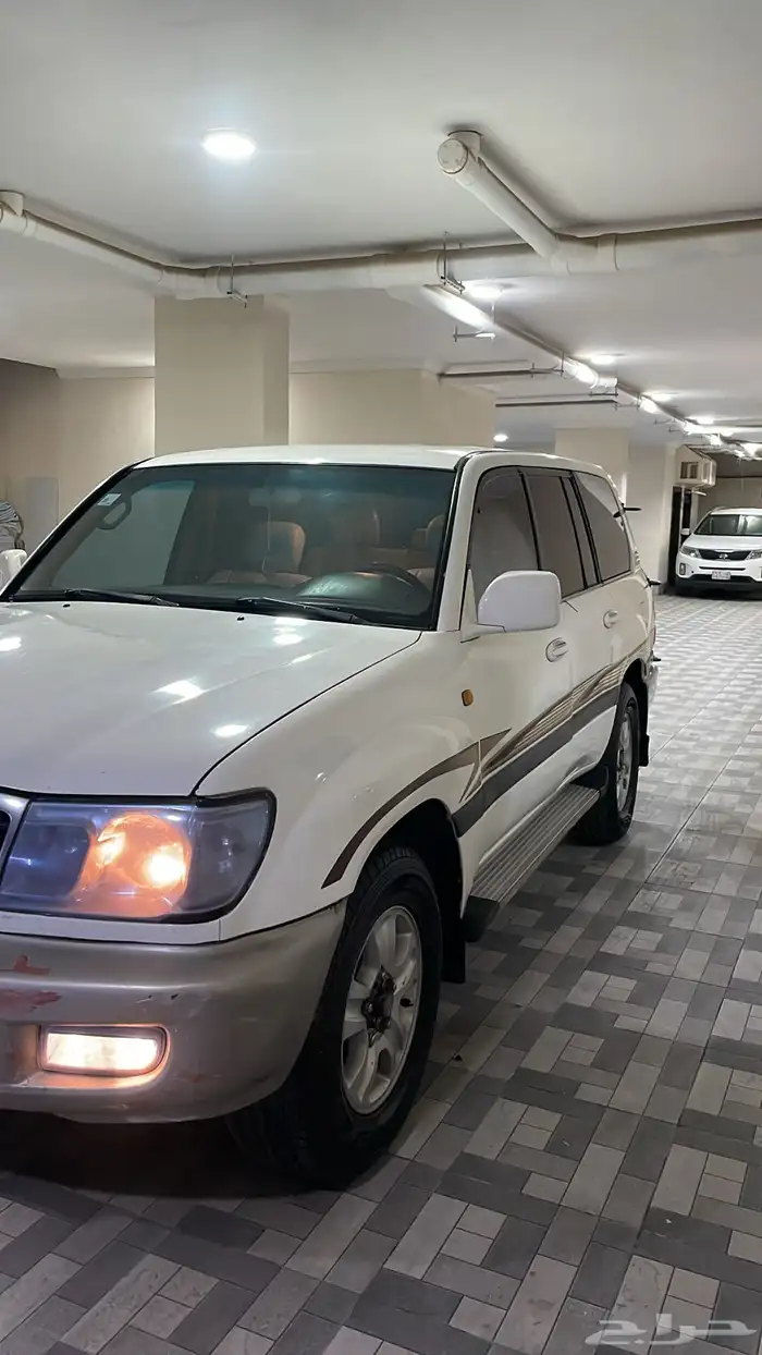 لاندكروزر 2001 2