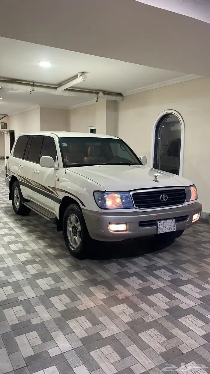 لاندكروزر 2001 0