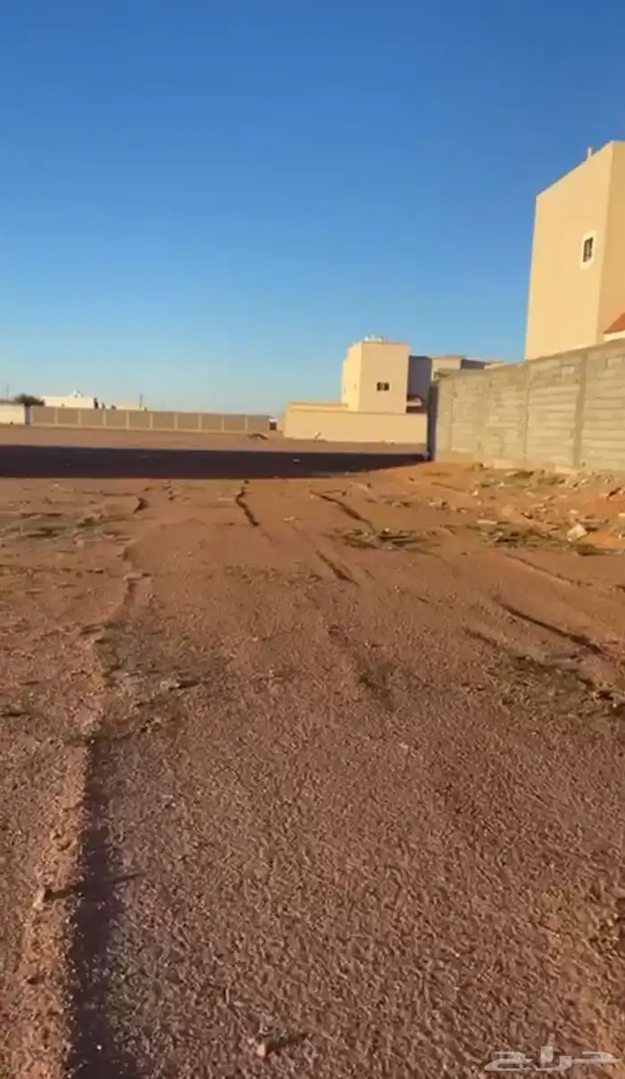 للبيع ارض في القاعد مخطط عثمر بمدينه حائل 0