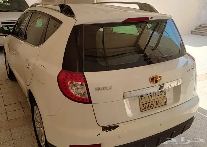 للبيع جيلي X72015الممشى 200الف تقريبا 1