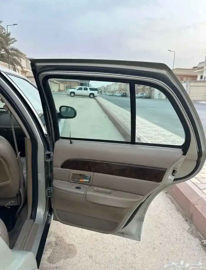 فورد ماركيز 2005 قمة النظافه 11