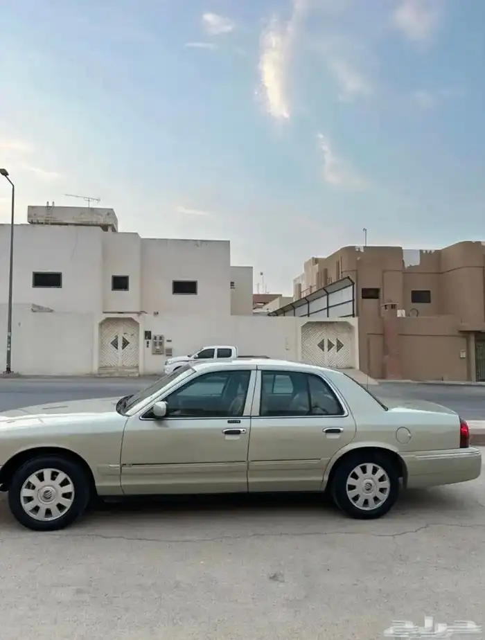 فورد ماركيز 2005 قمة النظافه 4