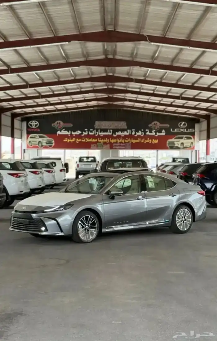 تويوتا كامري LEهايبرد 2025 كاش 3