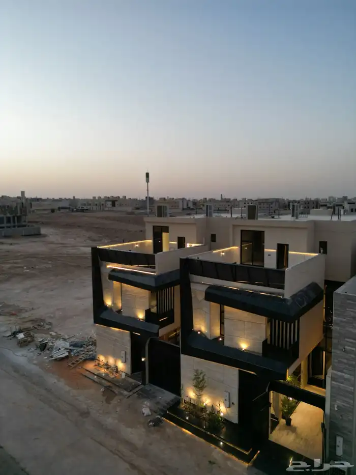 فيلا للبيع. مساحه 319 والسعر مليونين و700 الف 13