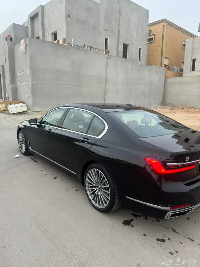 بي ام دبليو 730Li الفل كامل 2021 وكالة 3