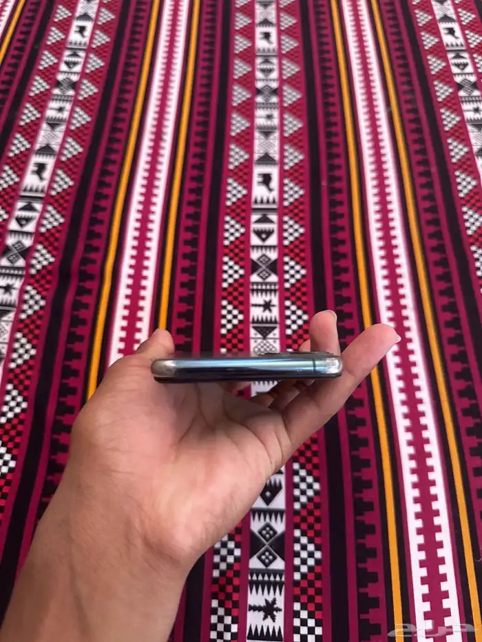 للبيع آيفون 11 برو ماكس 5