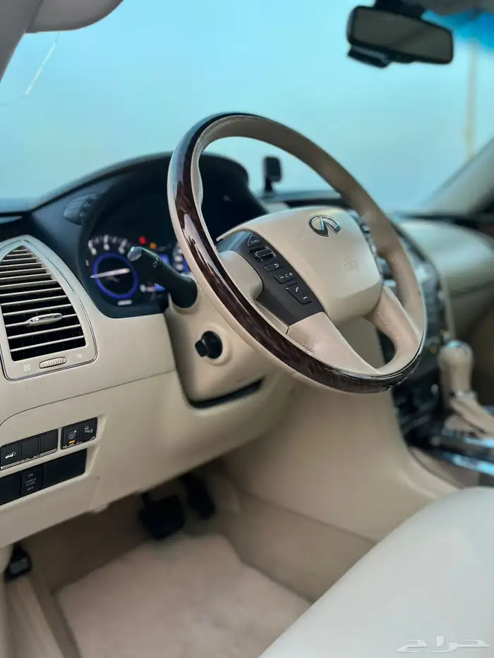 جيب انفينتي QX80 موديل 2014 تم البيع 35