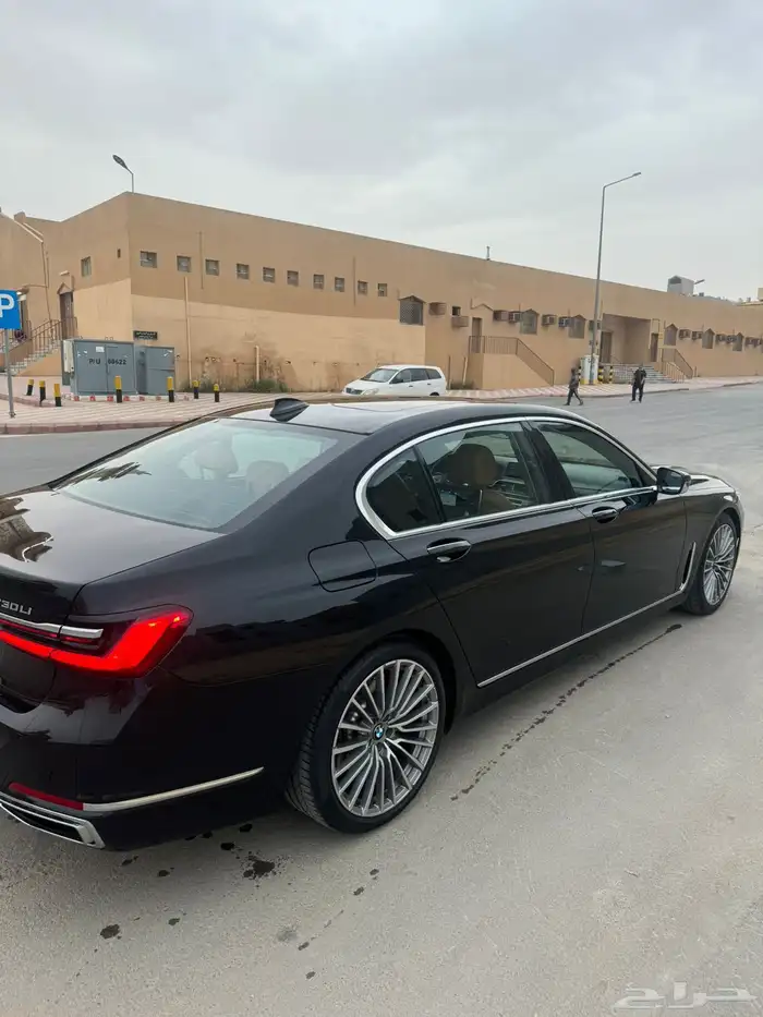 بي ام دبليو 730Li الفل كامل 2021 وكالة 4