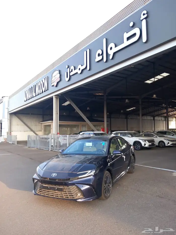 تويوتا كامري LE سقف بانوراما 2025 كحلي 0