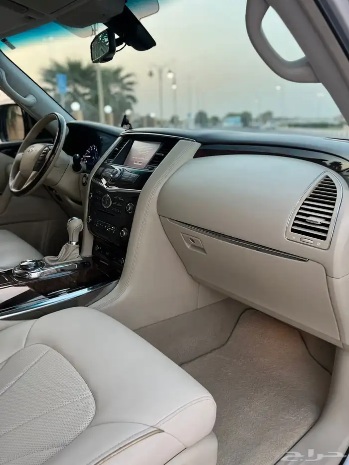 جيب انفينتي QX80 موديل 2014 تم البيع 30
