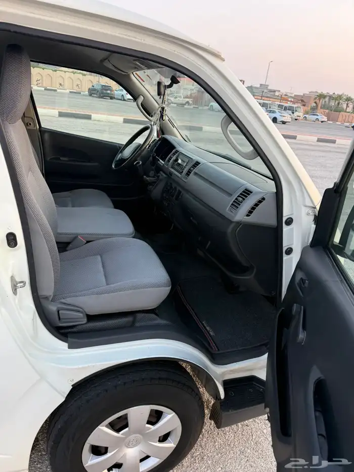 باص هايس تويوتا 9