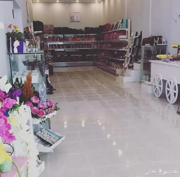 مكتبة نسائية 0