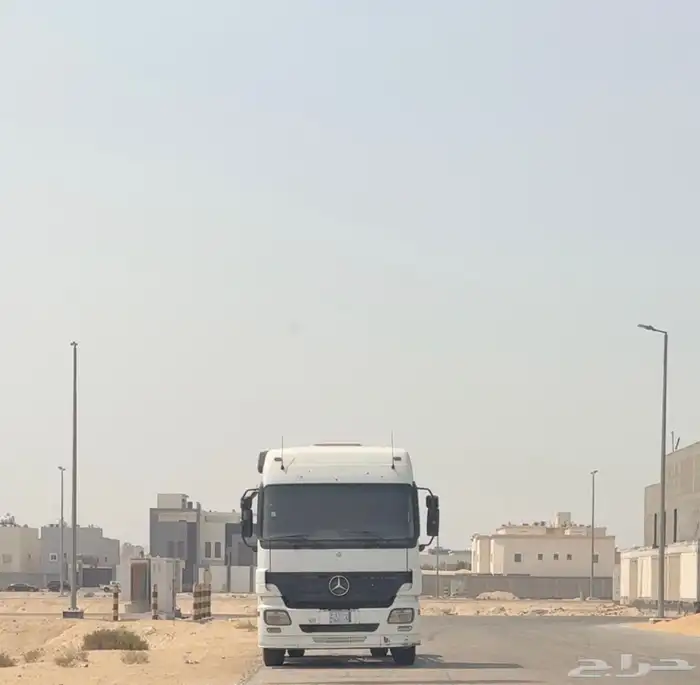 تريلة مرسيدس للإيجار 1