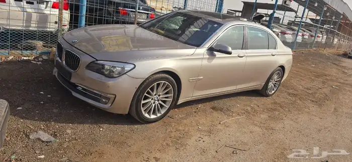 بي ام حجم 730. مديل 2014 تشليح قطع غيار متوجد لدينا 2