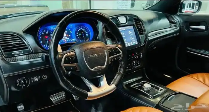 للبيع كرايسلر SRT موديل 2019 نظيفة جدا 6