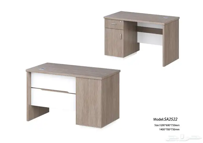 مكتب مدير عصري بتصميم فخم ومساحة عمل كبيرة 14