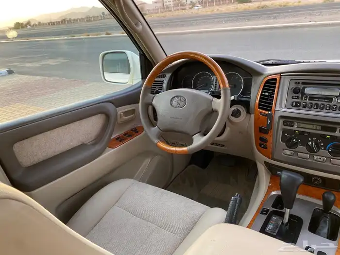 تايوتا لاندكروزر 2006 GX.R نظيف 35