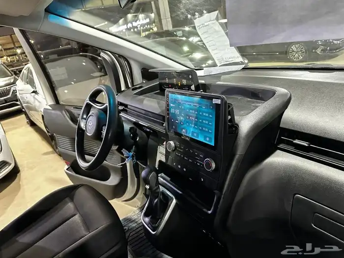 هيونداي ستاريا ابيض 2022 ديزل بطاقة جمركية وارد كوريا 9
