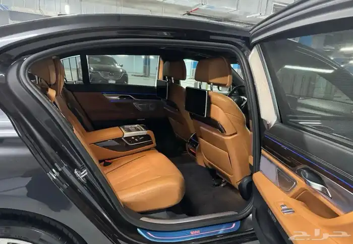 للبيع BMW 750Li تحمل لوحه مميزه 8