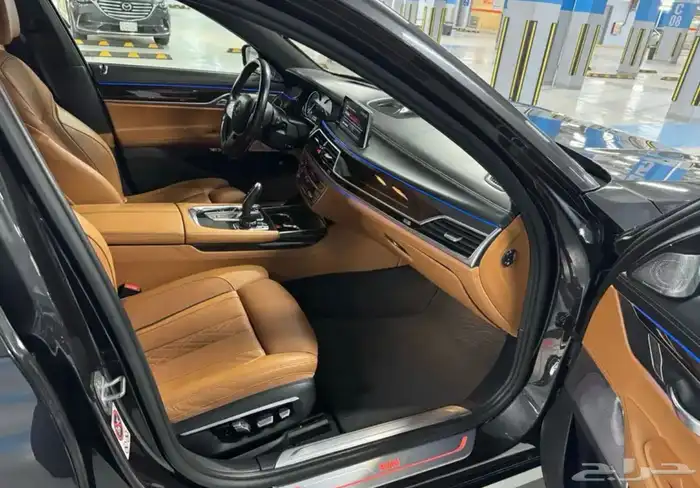 للبيع BMW 750Li تحمل لوحه مميزه 9