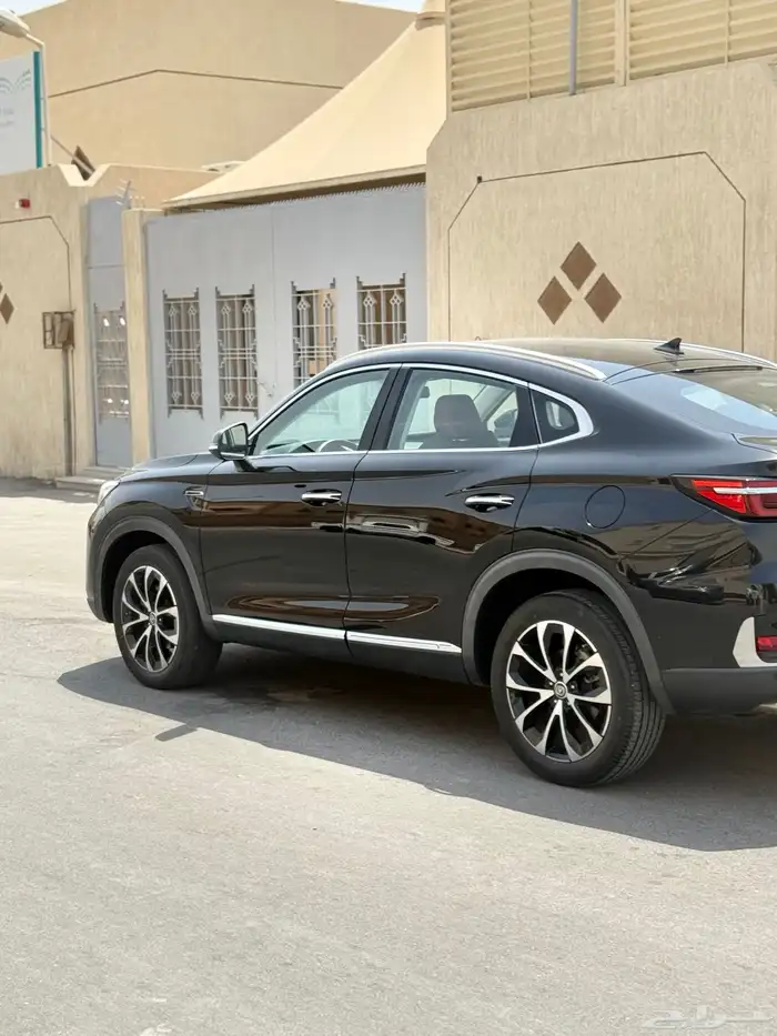 للبيع جيب شانجان CS85 اسود 2022 4