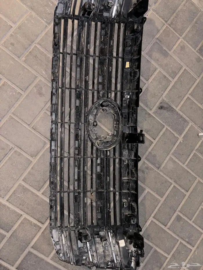 قطع لاندكروزر 2025  2024 4