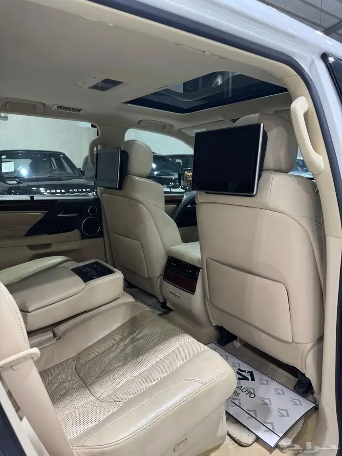 جيب لكزس LX570 موديل 2019 بلاك اديشن فل كامل مستعمل . 10