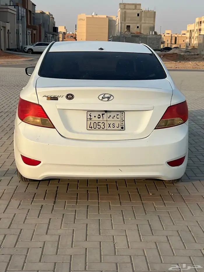 للبيع اكسنت 2014 نظيفة 4