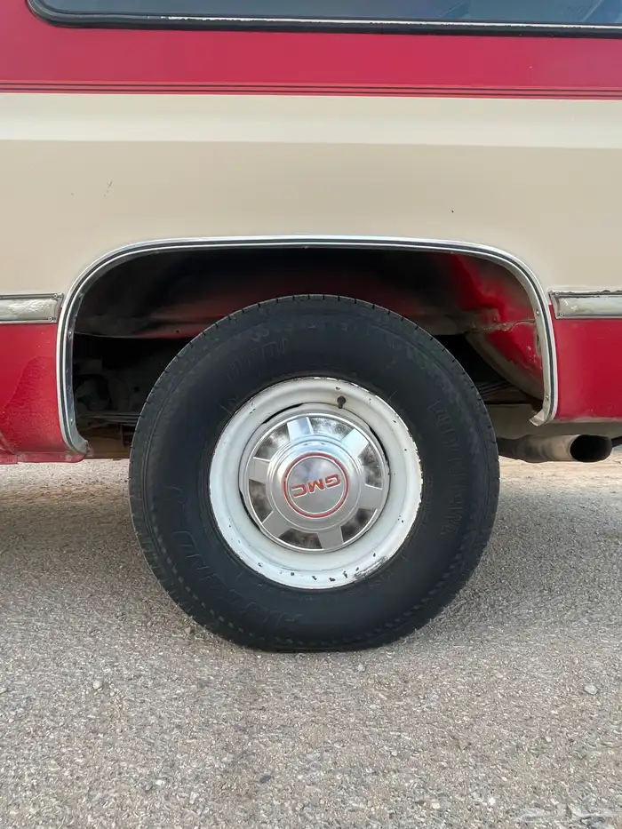 جمس 1984 GMC سوبربان 8