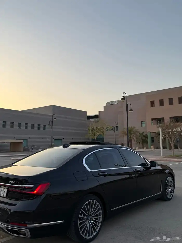 بي ام دبليو الفئة السابعة للبيع 7