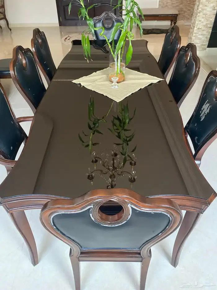 طاولة طعام و ارفف 1