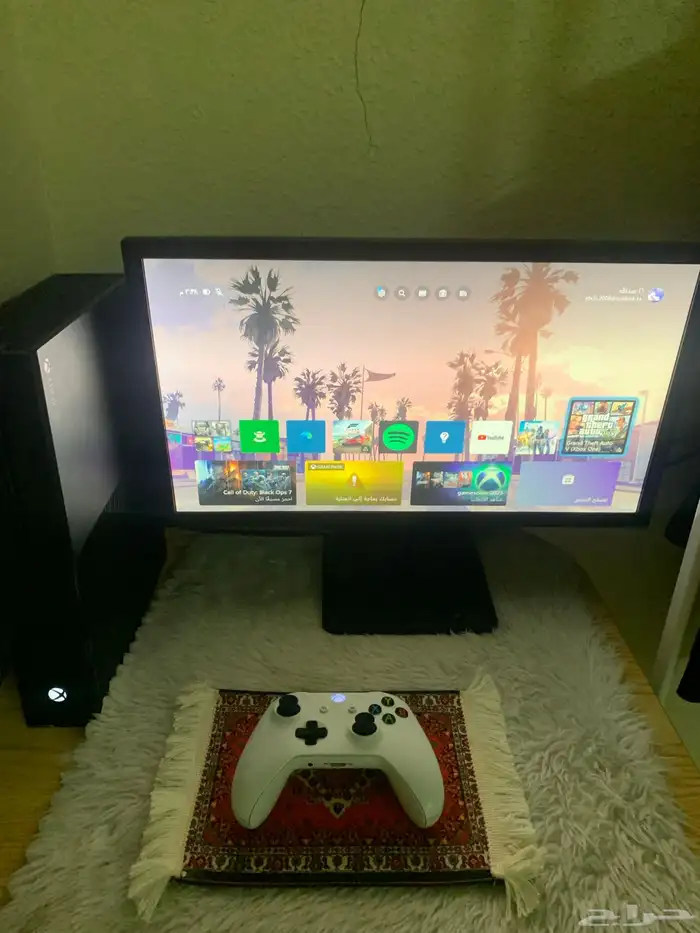 اكس بوكس 1مع شاشه 4