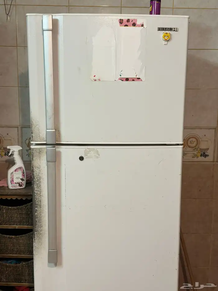 ثلاجة هيتاشي ابيض و3 مكيفات 2 جنرال الاصلي 1 Akai وفرن غاز 0