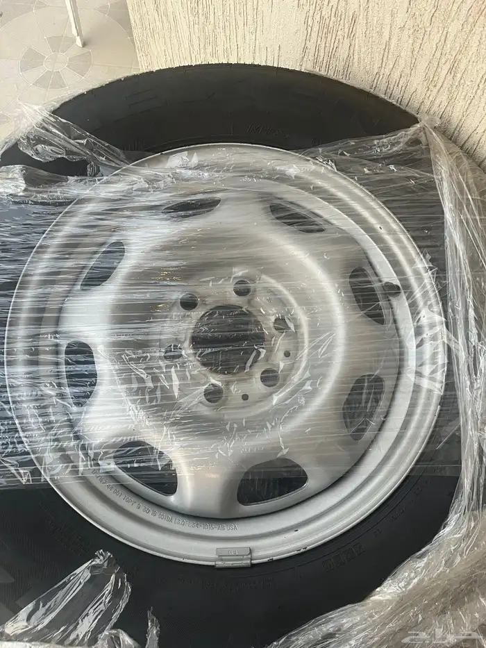 طقم جنوط شامل كفرات فورد f150 ممشى قليل 3