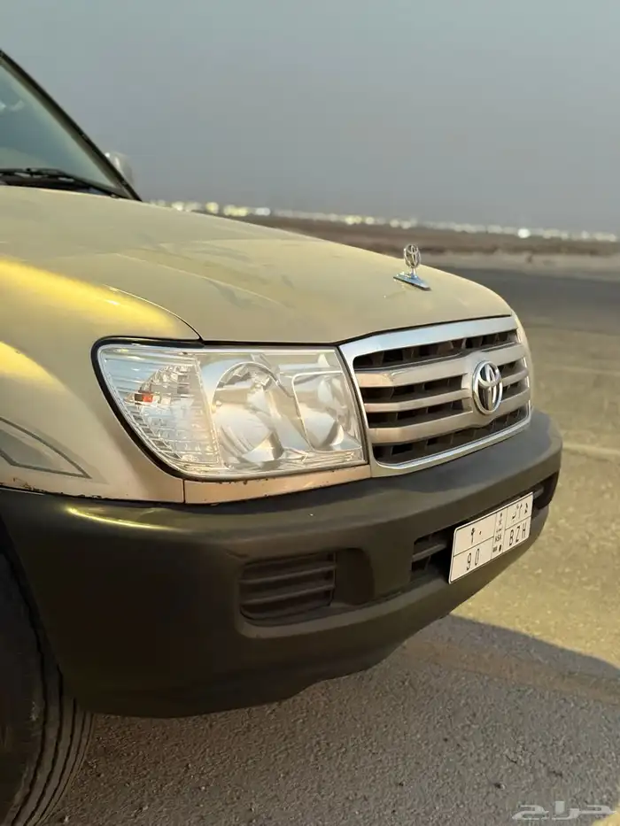 للبيع تويوتا لاند كروزر 2006 جي اكس 1