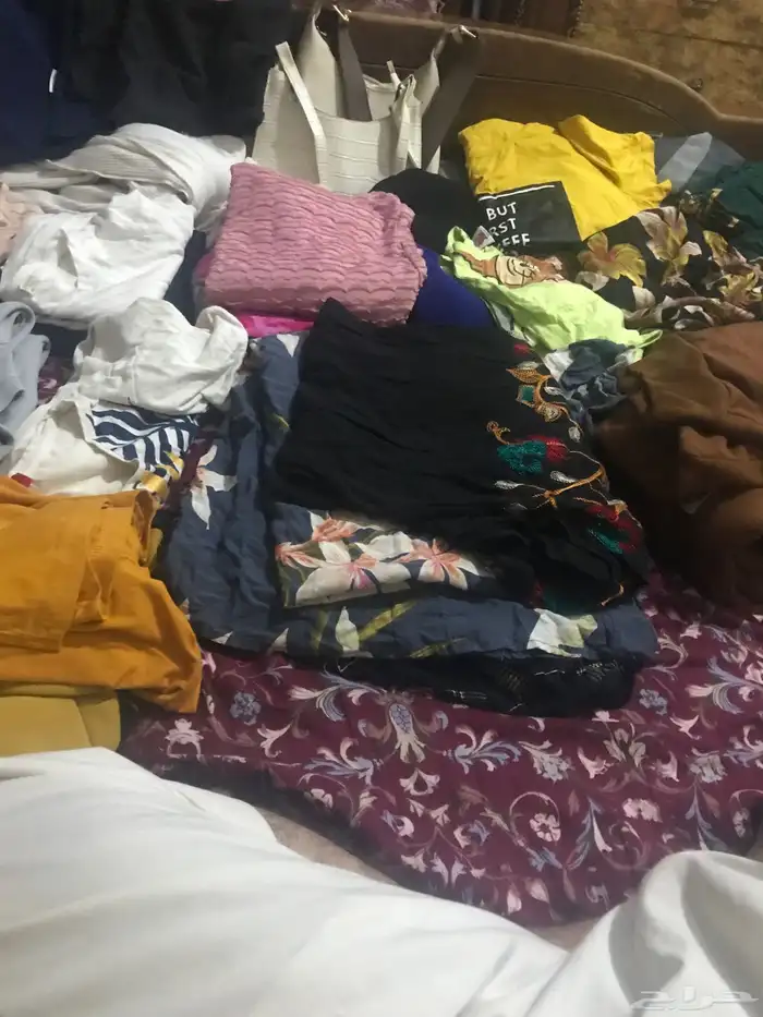 4أكياس ملابس ولادي وبناتي واحذية ب150وبروجكتر ب50 بالخرج 2