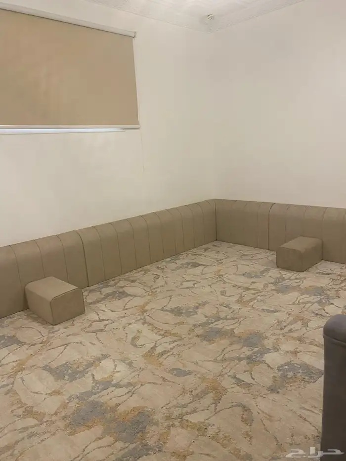 مساند مع الفراشه 1