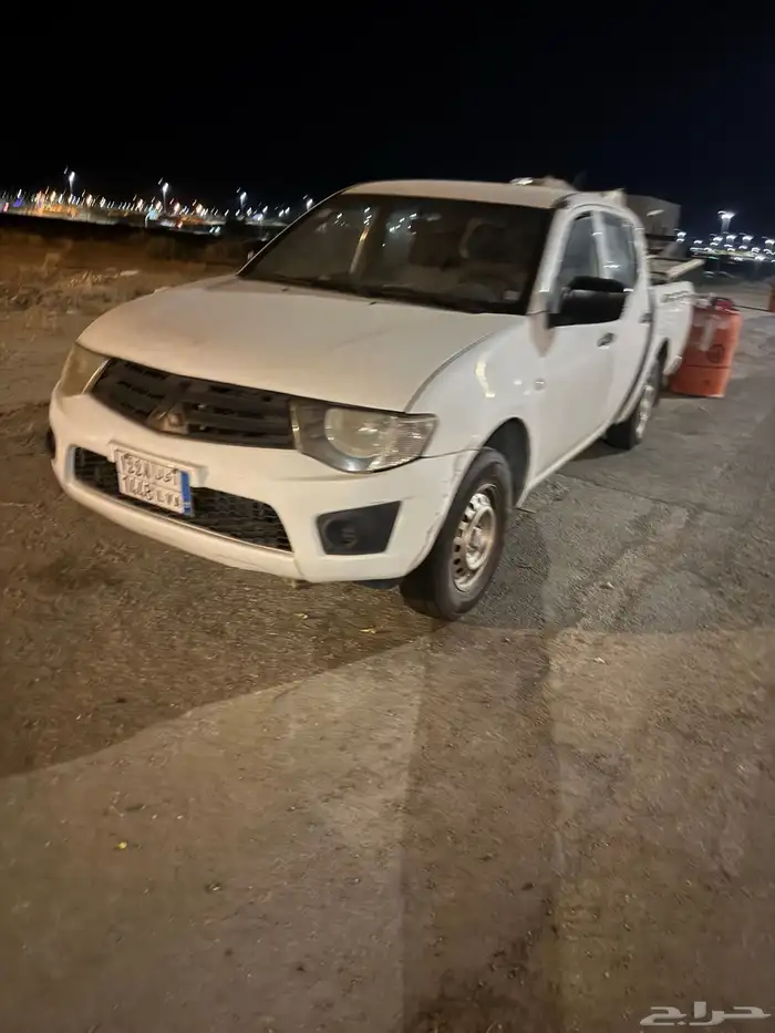 للبيع سيارة ميتسوبيشي L200 ديزل موديل 2015 1