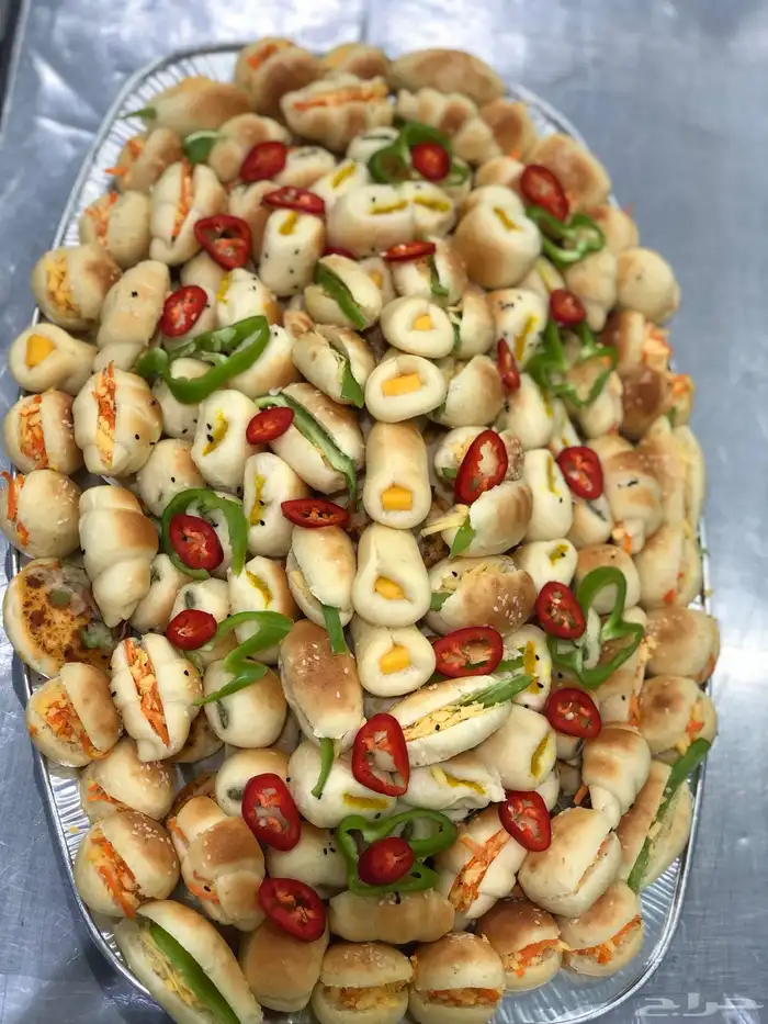 صواني معجنات وصحون ورق عنب للمناسبات 1