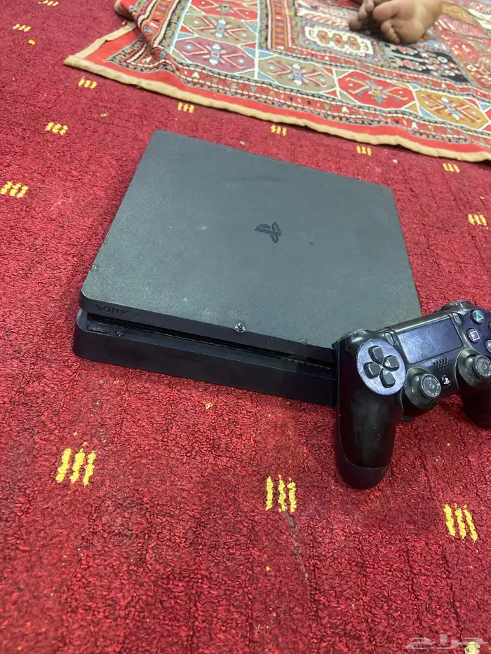 سوني فور اسدخدام نضيف  معه فيفا 24مع الأغراض كامل 0